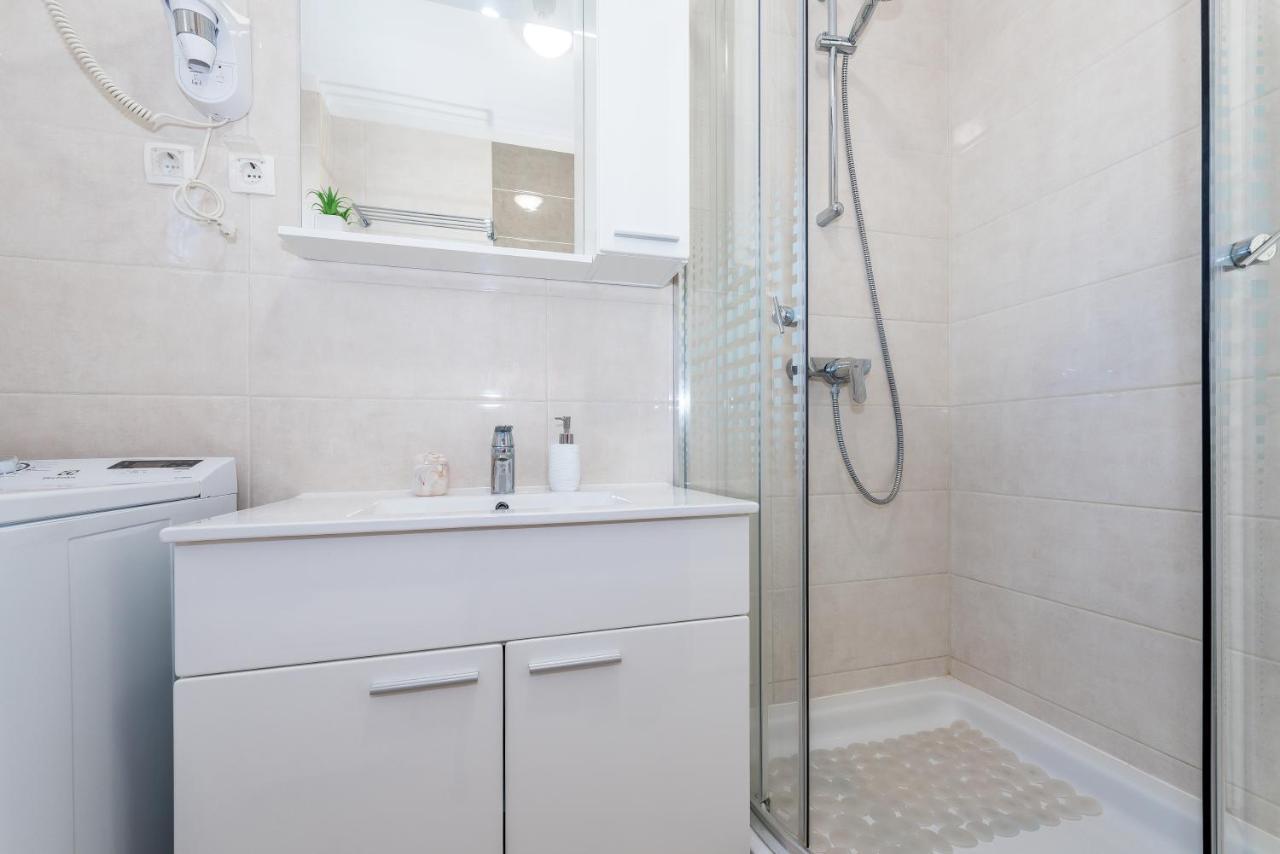 Villa Mirta Tisno Ngoại thất bức ảnh