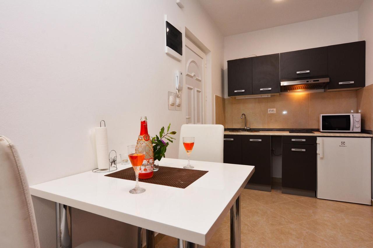 Villa Mirta Tisno Ngoại thất bức ảnh