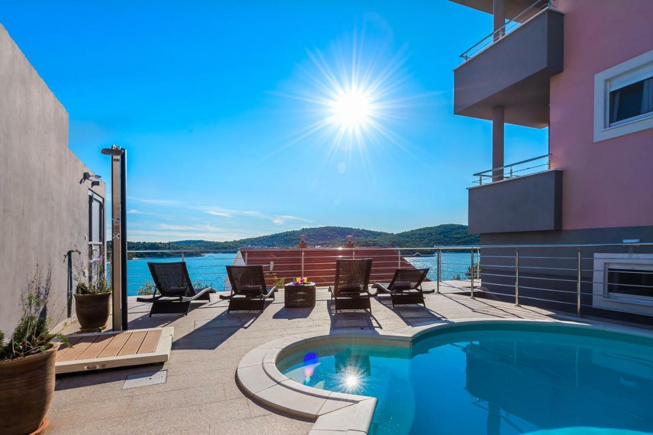 Villa Mirta Tisno Ngoại thất bức ảnh
