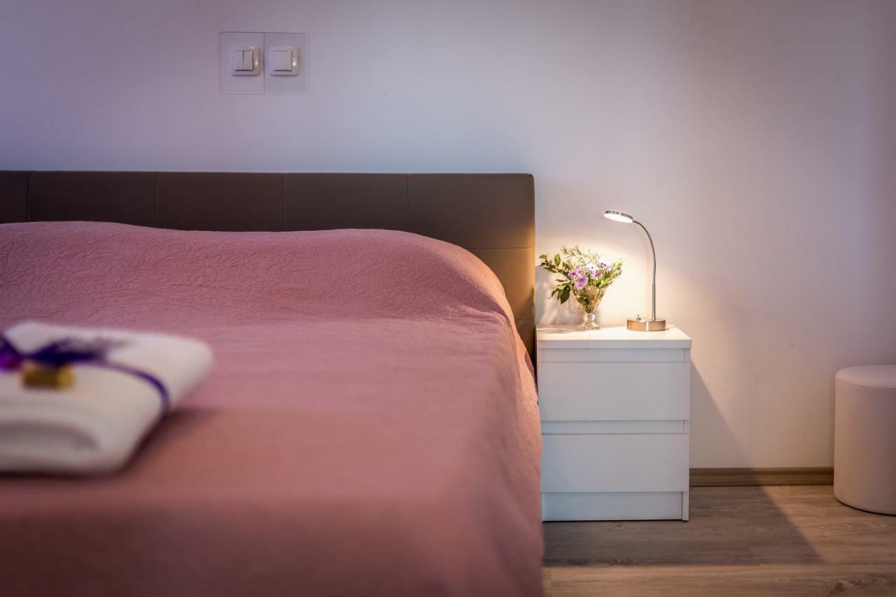 Villa Mirta Tisno Ngoại thất bức ảnh
