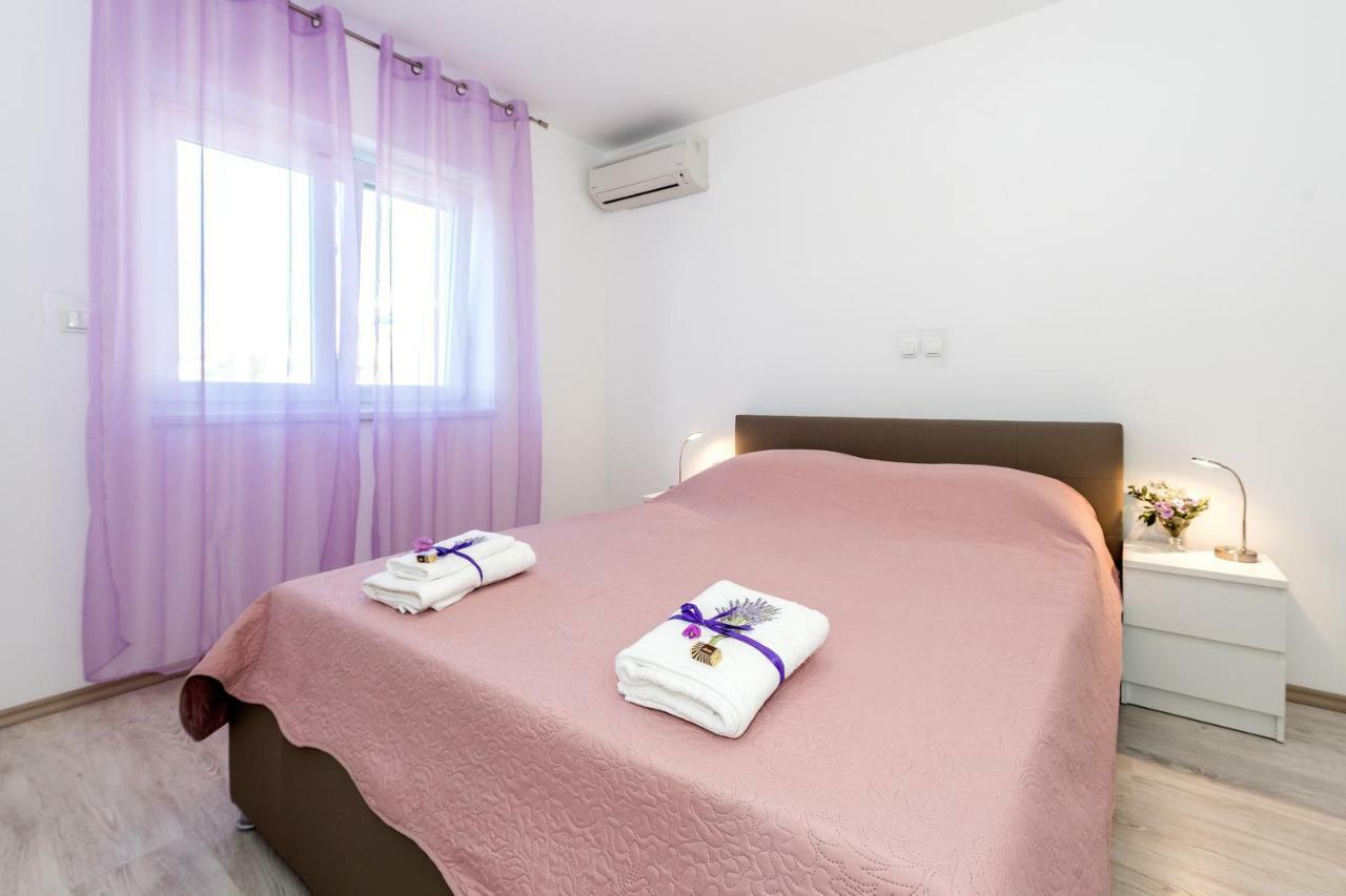 Villa Mirta Tisno Ngoại thất bức ảnh